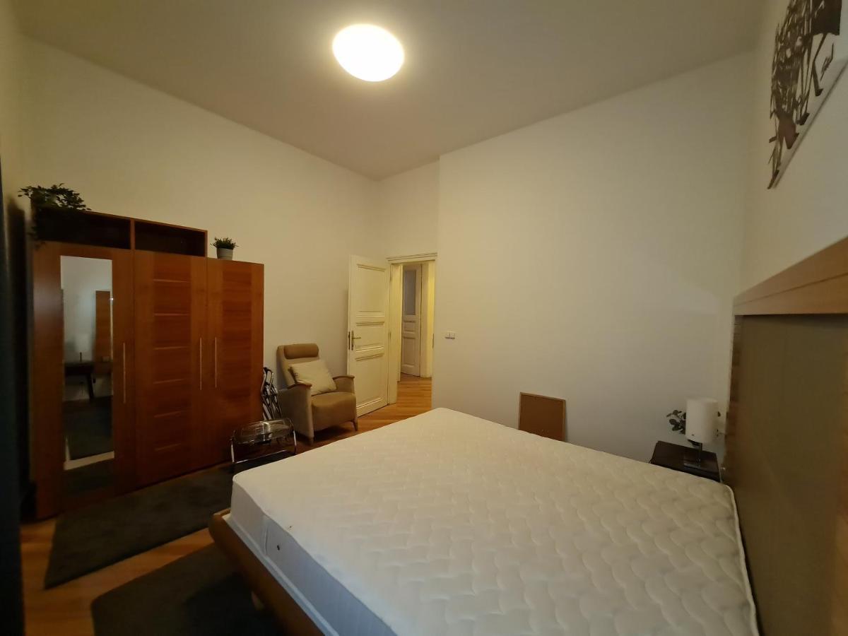Astronomical Clock Apartment