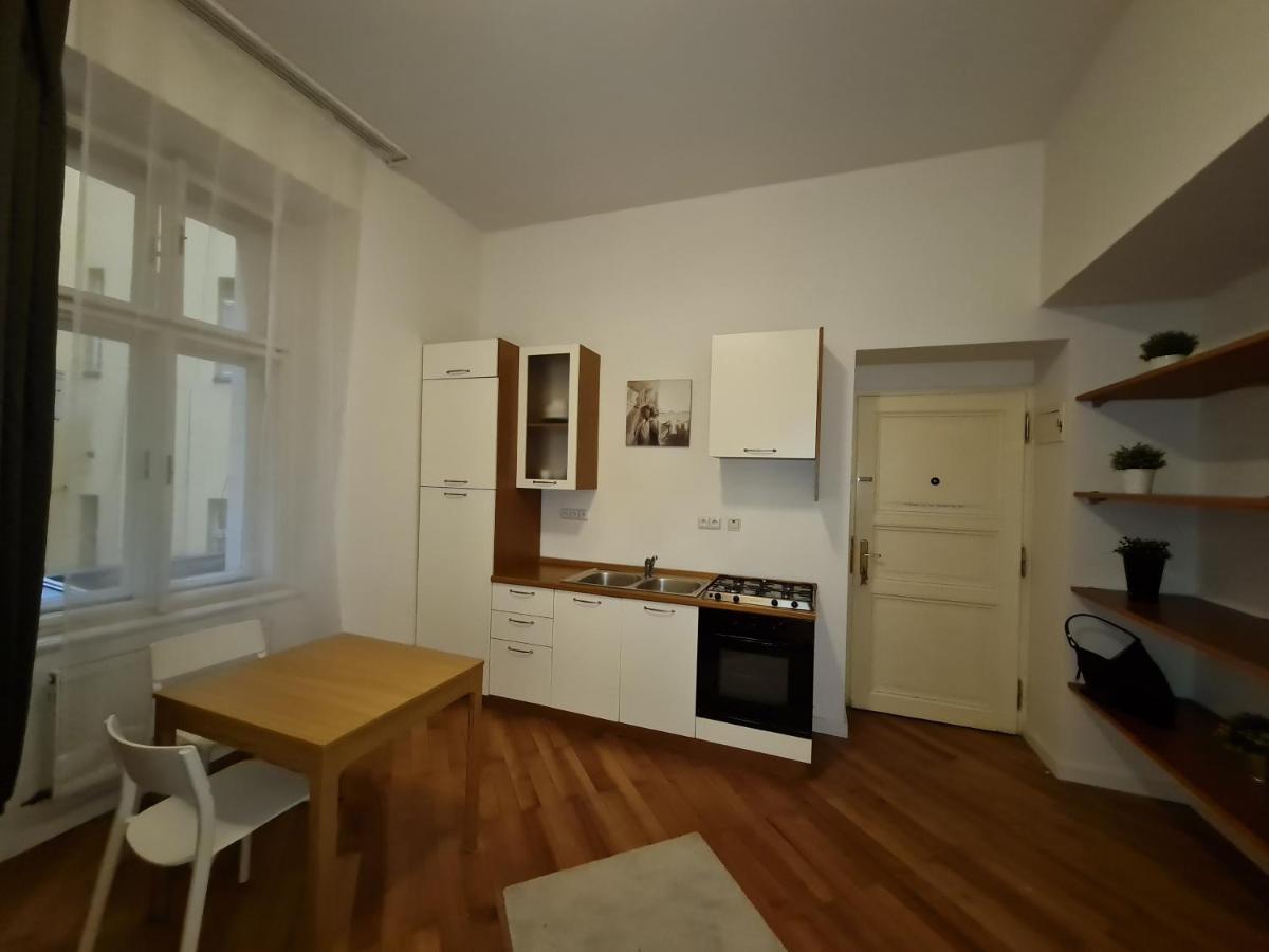Astronomical Clock Apartment